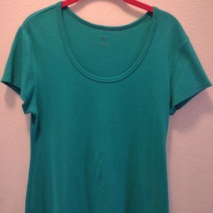 Basic Scoop Neck Women's Tee